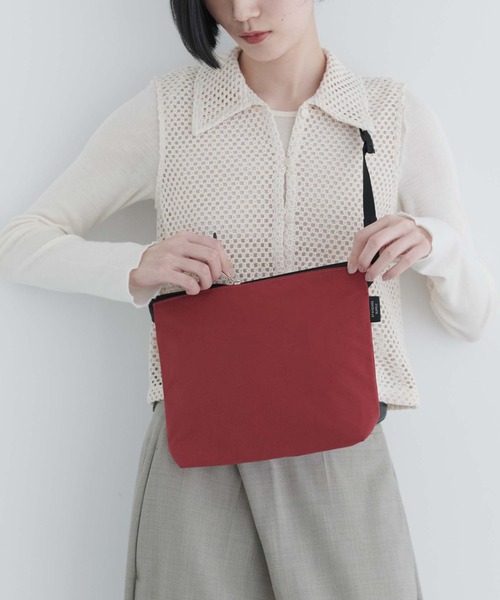 STANDARD SUPPLY(スタンダードサプライ)の「スタンダードサプライ / SIMPLICITY シンプリシティ / ZIP SHOULDER ジップショルダー(ショルダーバッグ・レディース・ブラック/レッド/グレー/チャコールグレー/ダークネイビー/モカ/マスタード/ダークパープル/サンドベージュ/グリーン/ブルー・FREE)」の1枚目の写真