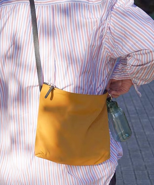 STANDARD SUPPLY(スタンダードサプライ)の「スタンダードサプライ / SIMPLICITY シンプリシティ / ZIP SHOULDER ジップショルダー(ショルダーバッグ・レディース・ブラック/レッド/グレー/チャコールグレー/ダークネイビー/モカ/マスタード/ダークパープル/サンドベージュ/グリーン/ブルー・FREE)」の11枚目の写真