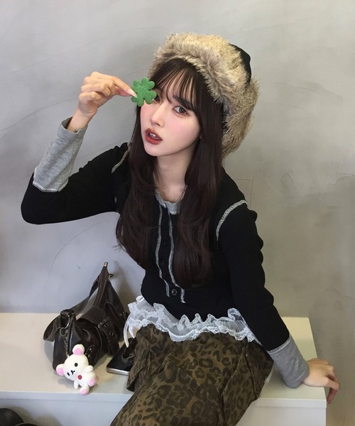 Judin(ジュディン)の「配色ニットトップス【JD】(ニット/セーター・レディース・ブラック・FREE)」の2枚目の写真