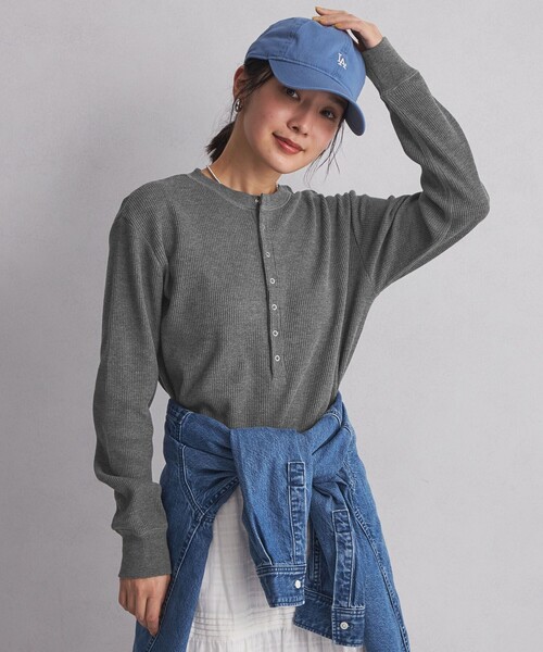 green label relaxing（グリーンレーベルリラクシング）の「＜at ease＞ヘンリーネック ワッフル プルオーバー カットソー（Tシャツ/カットソー・レディース・ダークグレー/ナチュラル/オフホワイト/ダークブラウン・FREE）」の7枚目の写真