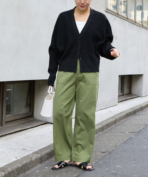 COLONY 2139(コロニートゥーワンスリーナイン)の「綿レーヨンベイカーストレートパンツ(その他パンツ・レディース・カーキ/ブラック・MEDIUM/SMALL)」の11枚目の写真