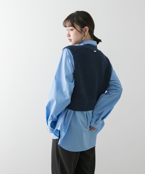 SENSE OF PLACE by URBAN RESEARCH（センスオブプレイスバイアーバンリサーチ）の「クロップドニットベスト（ベスト・レディース・チャコールグレー/アイボリー/ネイビー・ONE）」の12枚目の写真