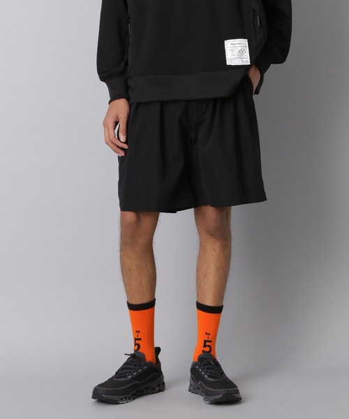 NUMERALS（ヌメラルズ）の「【NUMERALS】ワイドショーツ（その他パンツ・メンズ・ブラック/カーキ・LARGE/MEDIUM/SMALL）」の3枚目の写真