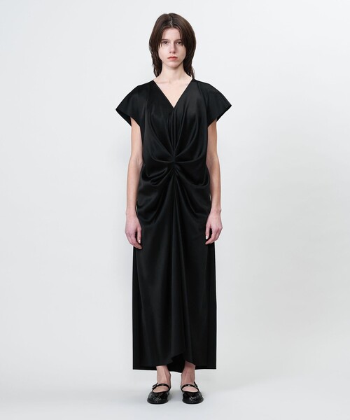 ASTRAET（アストラット）の「＜ASTRAET＞フロントタック Vネックワンピース（ワンピース・レディース・ブラック・FREE）」の8枚目の写真