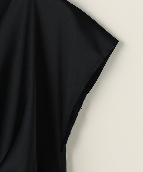 ASTRAET（アストラット）の「＜ASTRAET＞フロントタック Vネックワンピース（ワンピース・レディース・ブラック・FREE）」の2枚目の写真