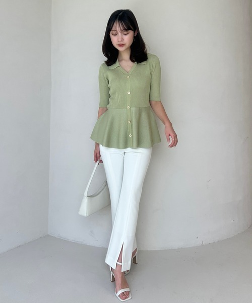 【新品未使用】anuans アニュアンス　ペプラムニットトップス anuans（アニュアンス）の「ペプラムニットトップス（ニット/セーター