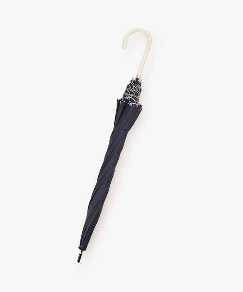 Afternoon Tea（アフタヌーンティー）の「【UVカット率・遮光率100%生地使用】スカラップリボン刺繍晴雨兼用長傘 日傘（長傘・レディース・ネイビー/ブルー/オフホワイト・ONE SIZE）」の10枚目の写真