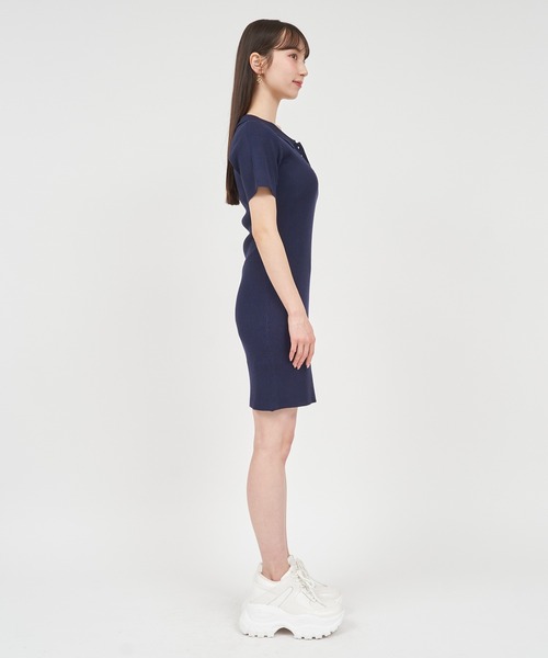 ROYAL PARTY(ロイヤルパーティー)の「ポロ衿ロゴ刺しゅうニットミニワンピース(ワンピース・レディース・レッド/ブラック/マルチ/ネイビー・FREE)」の14枚目の写真
