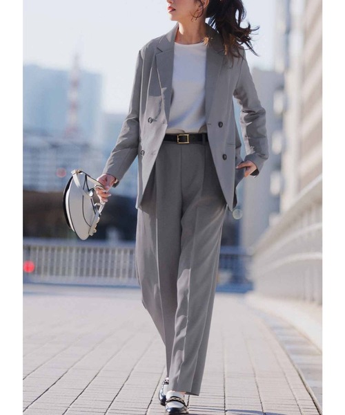 IEDIT(イディット)の「IEDIT きちんと見えて上品にこなれる大人のダブルボタンジャケット〈グレー〉(テーラードジャケット・レディース・グレー・M/L/LL/3L/S)」の2枚目の写真