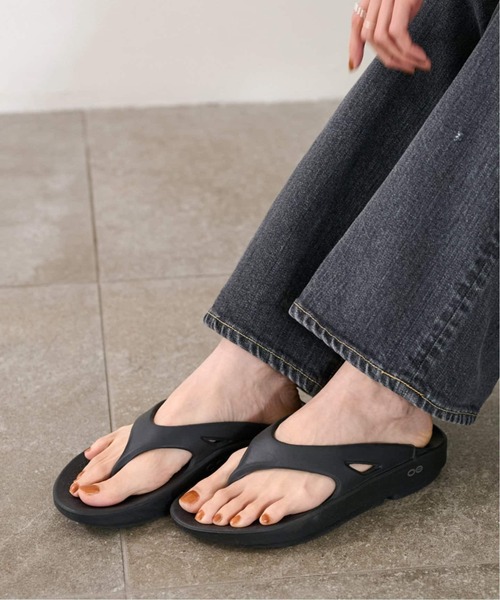 FRAMeWORK（フレームワーク）の「≪追加≫OOFOS/ウーフォス ORIGINAL（サンダル・レディース・ブラック/ベージュ・23cm/24cm/25cm）」の9枚目の写真