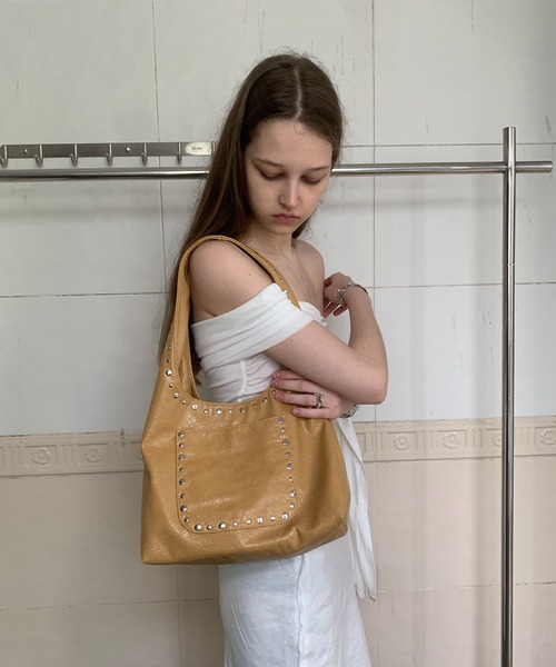 LONSLAN（ロンスラン）の「【LONSLAN】アシンメトリーオフショルダートップス LONW25s031（Tシャツ/カットソー・レディース・ブラック/ホワイト・M）」の12枚目の写真