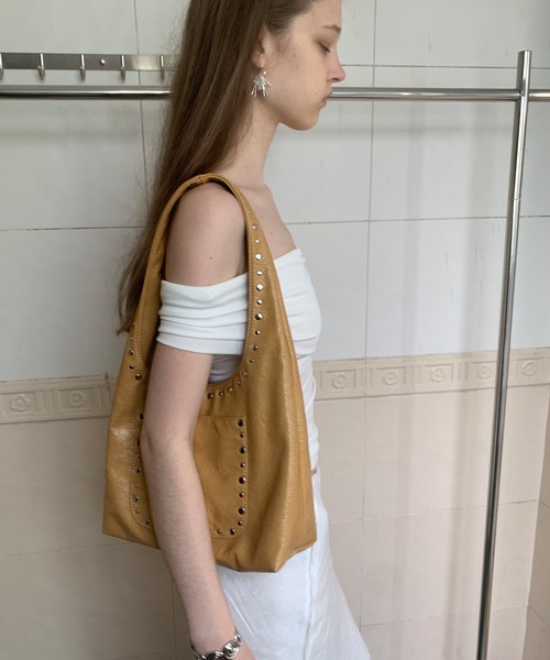 LONSLAN（ロンスラン）の「【LONSLAN】アシンメトリーオフショルダートップス LONW25s031（Tシャツ/カットソー・レディース・ブラック/ホワイト・M）」の13枚目の写真