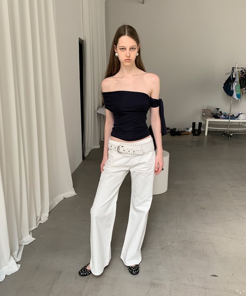 LONSLAN（ロンスラン）の「【LONSLAN】アシンメトリーオフショルダートップス LONW25s031（Tシャツ/カットソー・レディース・ブラック/ホワイト・M）」の22枚目の写真