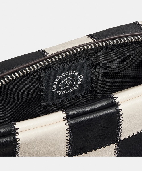 COACH(コーチ)の「コスメティック ポーチ・チェッカーボード アップクラフト レザー(ポーチ・レディース・マルチ/ブラック系その他・ONE)」の13枚目の写真