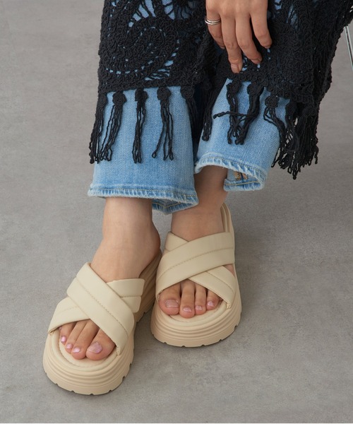 MAGASIN DE MODE Chou Chou(マガジンデモードシュシュ)の「【MAGASIN DE MODE Chou Chou】フラットソール カジュアルクロスサンダル KNF-TP※(サンダル・レディース・ベージュ/ブラック・39/38/37/36)」の9枚目の写真