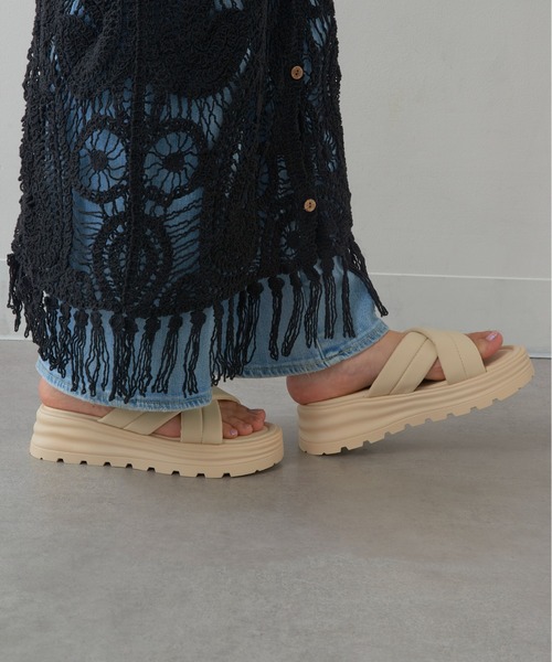 MAGASIN DE MODE Chou Chou(マガジンデモードシュシュ)の「【MAGASIN DE MODE Chou Chou】フラットソール カジュアルクロスサンダル KNF-TP※(サンダル・レディース・ベージュ/ブラック・39/38/37/36)」の12枚目の写真