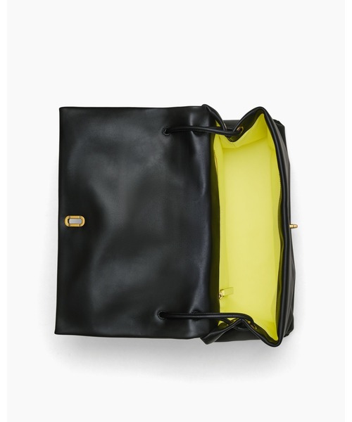 MARC JACOBS（マークジェイコブス）の「THE LARGE DUAL SHOULDER/ザ レザー デュアル ショルダー ラージ（ショルダーバッグ・レディース・ブラック/イエロー・ONE SIZE）」の8枚目の写真