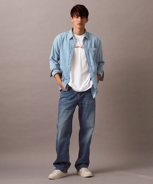 Calvin Klein(カルバン・クライン)の「【ユニセックス】グラフィック Tシャツ(Tシャツ/カットソー・メンズ・ホワイト/ブラック・L/M/S/XS)」の8枚目の写真