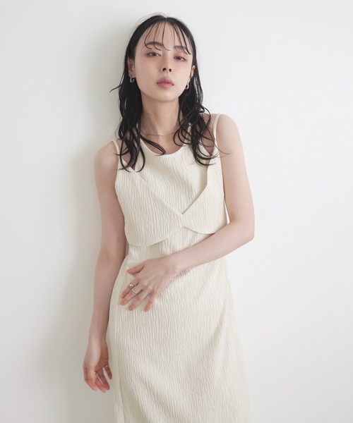 LIAN（リアン）の「ビスチェレイヤードキャミワンピース（ワンピース・レディース・ブラック/アイボリー/ブラウン・FREE）」の2枚目の写真