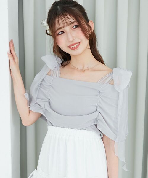 MAJESTIC LEGON（マジェスティックレゴン）の「肩リボンオフショルカットトップス（Tシャツ/カットソー・レディース・ライトグレー/ピンク/ブラック/アイボリー・MEDIUM）」の3枚目の写真