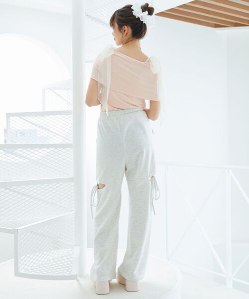 MAJESTIC LEGON（マジェスティックレゴン）の「肩リボンオフショルカットトップス（Tシャツ/カットソー・レディース・ライトグレー/ピンク/ブラック/アイボリー・MEDIUM）」の16枚目の写真
