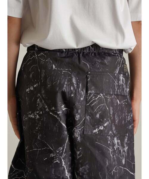 TAION(タイオン)の「【TAION】 REVERSIBLE WIDE SHORTSノンダウン ミリタリー リバーシブル ワイドショーツ ワイドショートパンツ(その他パンツ・メンズ・ホワイト系1/ブラック/グリーン系1/ブラック系1・3/2)」の9枚目の写真