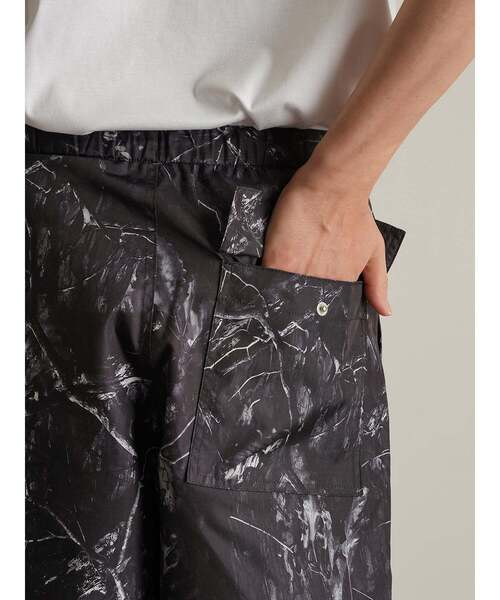 TAION(タイオン)の「【TAION】 REVERSIBLE WIDE SHORTSノンダウン ミリタリー リバーシブル ワイドショーツ ワイドショートパンツ(その他パンツ・メンズ・ホワイト系1/ブラック/グリーン系1/ブラック系1・3/2)」の10枚目の写真
