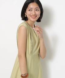 ジャスグリッティー　グリーン ワンピース 新品タグ付き JUSGLITTY ジャスグリッティー ホールガーメント
