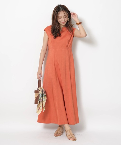 JUSGLITTY(ジャスグリッティー)の「ピンタックナローワンピース(ワンピース・レディース・ピンクベージュ/グリーン系その他2/オレンジ・0/1/2)」の8枚目の写真