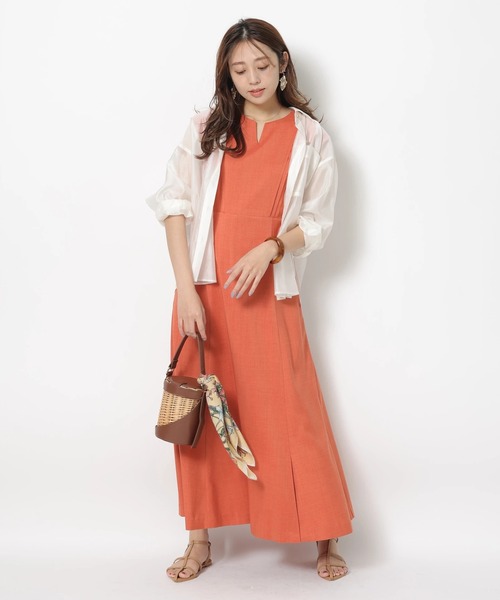 JUSGLITTY(ジャスグリッティー)の「ピンタックナローワンピース(ワンピース・レディース・ピンクベージュ/グリーン系その他2/オレンジ・0/1/2)」の21枚目の写真