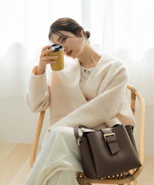 REAIMER（リエメ）の「REAIMER【リエメ】フラップベルト カウレザー ハンド ショルダーバッグ（ショルダーバッグ・レディース・ダークブラウン/グレイッシュベージュ/ブラック・FREE）」の8枚目の写真