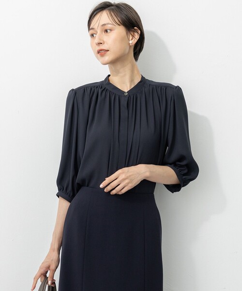 大きいサイズ23区 ライトバックサテンアムンゼンブラウス(自由区ICBクミキョク 洗える】ライトバックサテンアムンゼン プリーツ ブラウス / 23