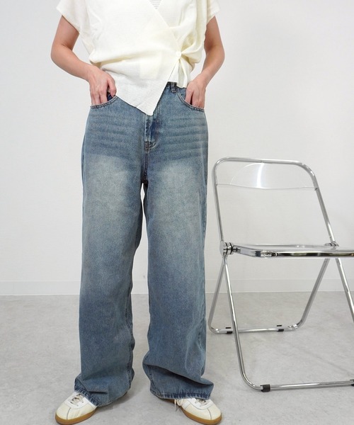 gossara(ゴサラ)の「【デイリーに活躍】5ポケワイドパンツ(デニムパンツ・レディース・ライトブルー/ライトグレー・SMALL)」の2枚目の写真
