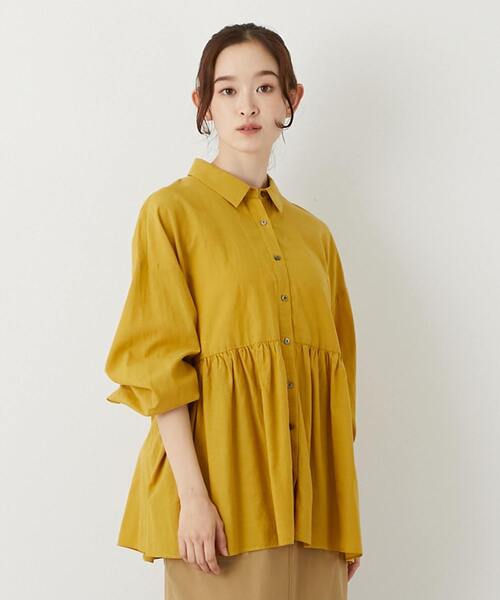 MELROSE claire（メルローズ クレール）の「【テンセル綿麻ローン切替ギャザーシャツ】（シャツ/ブラウス・レディース・オフホワイト/マスタード/ネイビー/ブラウン・FREE）」の4枚目の写真