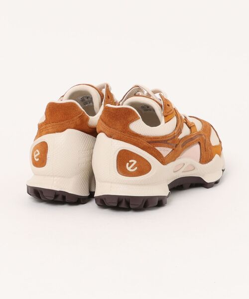 ECCO（エコー）の「ハイテク BIOM C-TRAIL 機能性スニーカー 上質スエードレザー×軽量素材 本革（スニーカー・メンズ・ブラウン・36/37/38/39/35）」の2枚目の写真