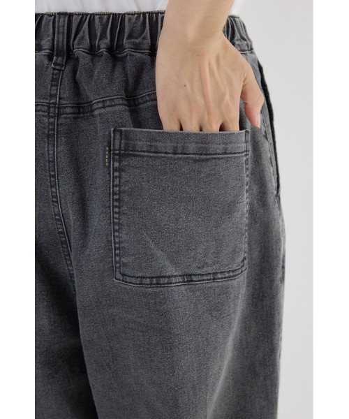 RODEO CROWNS WIDE BOWL（ロデオクラウンズワイドボウル）の「チルイージーデニムパンツ（デニムパンツ・メンズ・ブルー/ブラック・MEDIUM/LARGE）」の13枚目の写真