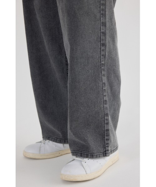 RODEO CROWNS WIDE BOWL（ロデオクラウンズワイドボウル）の「チルイージーデニムパンツ（デニムパンツ・メンズ・ブルー/ブラック・MEDIUM/LARGE）」の15枚目の写真