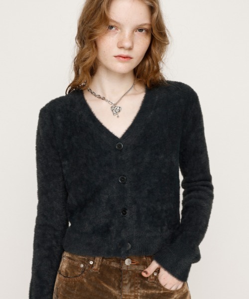 SLY（スライ）の「MINI SHAGGY V/N CD ミニ シャギー Vネック カーディガン 秋服（カーディガン/ボレロ・レディース・アイボリー/ブラウン系その他2/ライトブラック・FREE）」の3枚目の写真