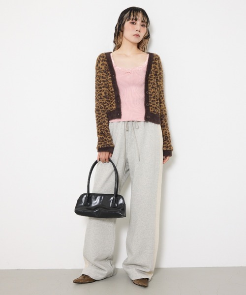 SLY（スライ）の「MINI SHAGGY V/N CD ミニ シャギー Vネック カーディガン 秋服（カーディガン/ボレロ・レディース・アイボリー/ブラウン系その他2/ライトブラック・FREE）」の20枚目の写真