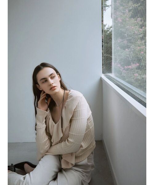 LAGUNAMOON（ラグナムーン）の「ラッフルフリルニットプルオーバー（ニット/セーター・レディース・アイボリー/カーキ/ネイビー・FREE）」の11枚目の写真