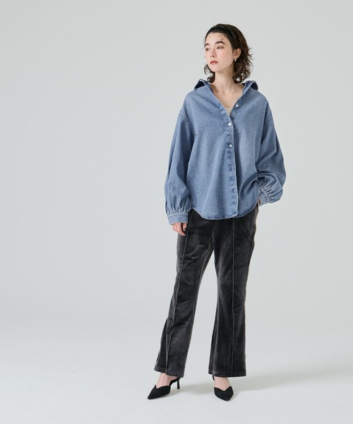 coca(coca)(コカ)の「ボリュームスリーブデニムシャツ(シャツ/ブラウス・レディース・ブルー・M/L/S)」の3枚目の写真