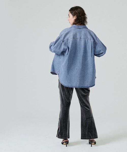 coca(coca)(コカ)の「ボリュームスリーブデニムシャツ(シャツ/ブラウス・レディース・ブルー・M/L/S)」の5枚目の写真