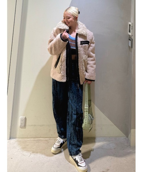 Desigual(デシグアル)の「Sherpa fleece trim jacket / シェルパフリーストリムジャケット(ステンカラーコート・レディース・ブラウン・S/M/L/XL/XS)」の4枚目の写真