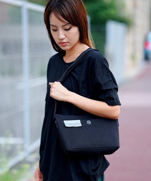 WEEKEND(ER)(ウィークエンダー)の「WEEKEND(ER) WORKERS SHOULDER(ショルダーバッグ・メンズ・ブラック/ベージュ・FREE)」の16枚目の写真