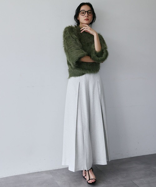 ELFRANK(エルフランク)の「インパーテッドタック フレア ワイドパンツ【洗える】(その他パンツ・レディース・オフホワイト/ブラック・M/L)」の5枚目の写真