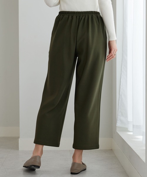 BELLUNA PLUS(ベルーナ)の「裏起毛ジョーゼット素材ワイドパンツ62(その他パンツ・レディース・ブラック/カーキ/グレイッシュベージュ/テラコッタ・X-LARGE/LARGE/MEDIUM/SMALL)」の20枚目の写真