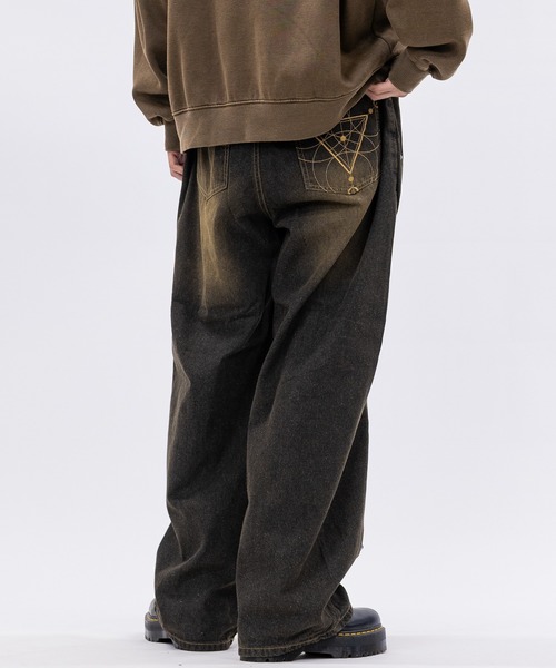 JOHN'S CLOSET（ジョンズクローゼット）の「【13】スタッズデザイン カーブデニム（デニムパンツ・メンズ・ブルー/ブラック/サックスブルー・LARGE/MEDIUM）」の6枚目の写真