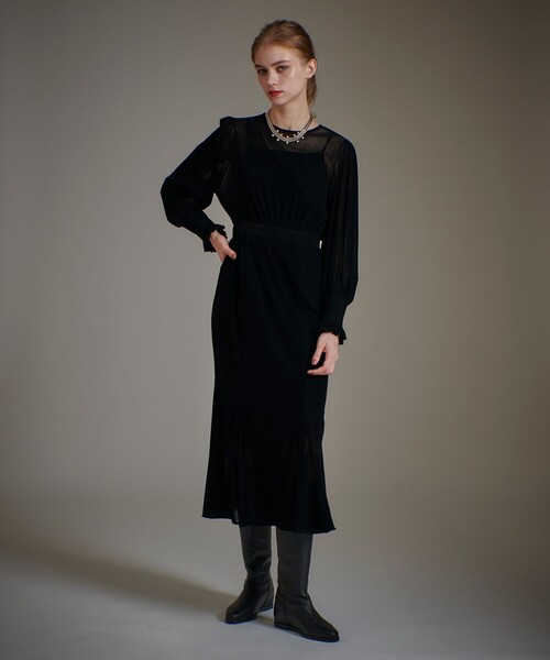 LOULOU WILLOUGHBY(ルルウィルビー)の「【LOULOU WILLOUGHBY】チュールフロッキーマーメイドワンピース(ワンピース・レディース・ブラック/レッド・2/1)」の2枚目の写真