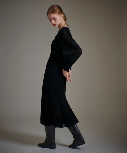 LOULOU WILLOUGHBY(ルルウィルビー)の「【LOULOU WILLOUGHBY】チュールフロッキーマーメイドワンピース(ワンピース・レディース・ブラック/レッド・2/1)」の4枚目の写真