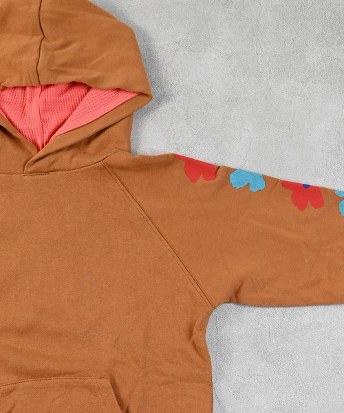 MARKEY'S（マーキーズ）の「ソデプリントパーカー（パーカー・キッズ・キャメル/パープル/ブラック/ターコイズブルー・80/90/95/100/110/120/130/140/150）」の7枚目の写真